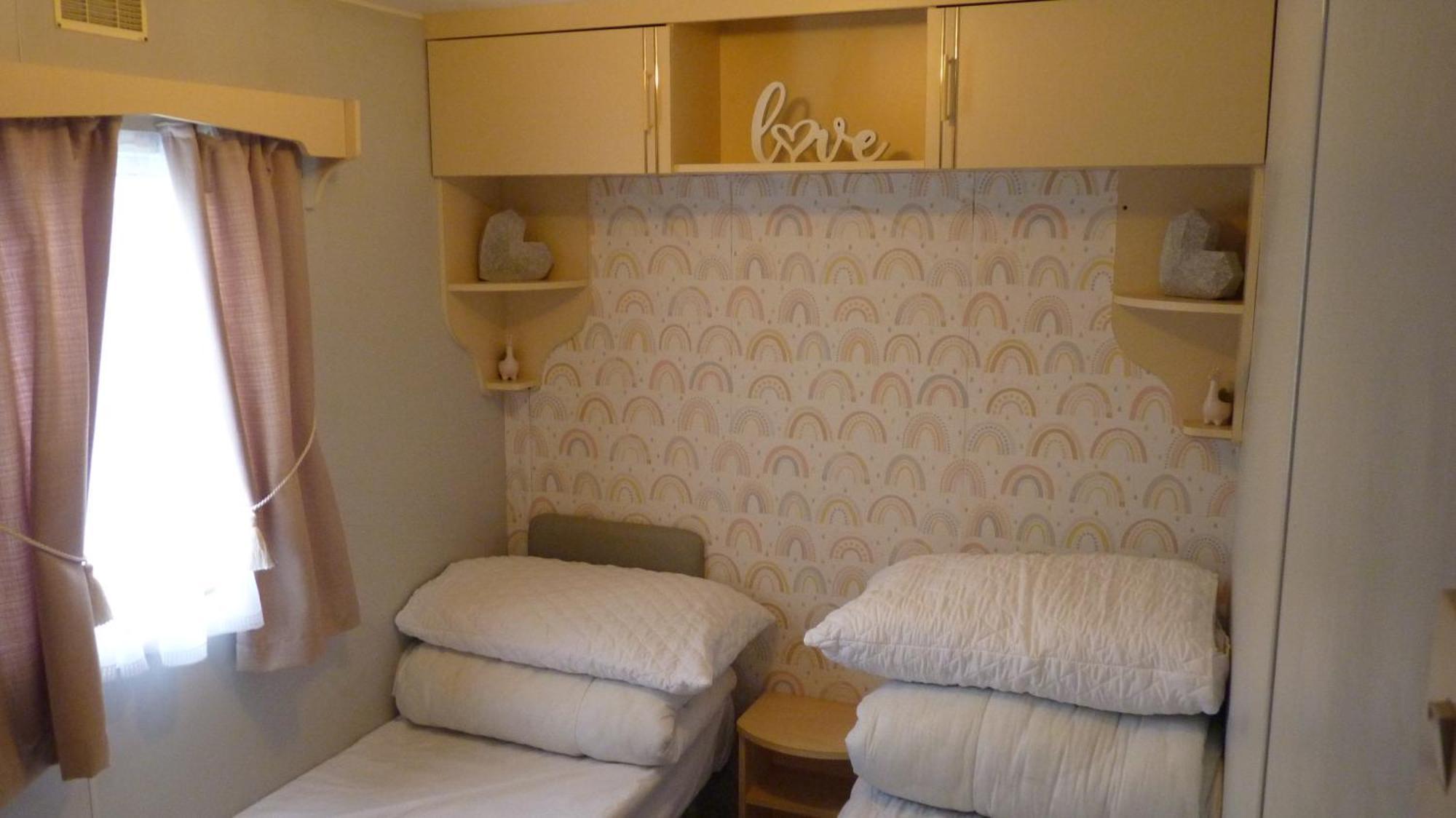 L&G Family Holidays 6 Berth Coral Beach Laura Familys Only And Lead Person Must Be Over 30 Ingoldmells Exterior foto